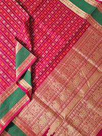 Yashmita – Pink Aayiram Butta Handloom Kanchi Silk Cotton Saree with Green Rettai Pet Border