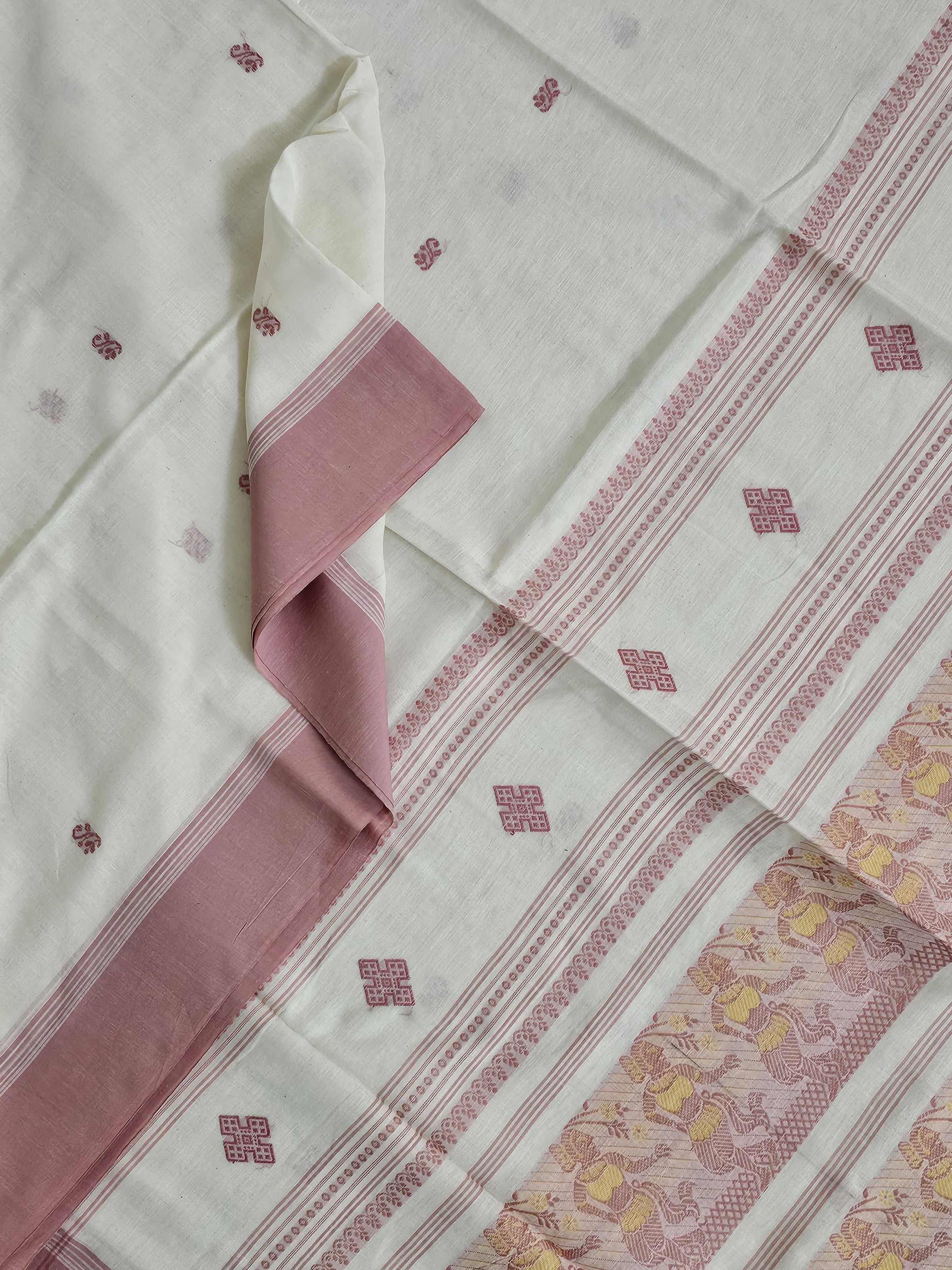 Aavya – Off-White Handloom Bengal Cotton Saree with Blush Pink Baluchari Motifs
