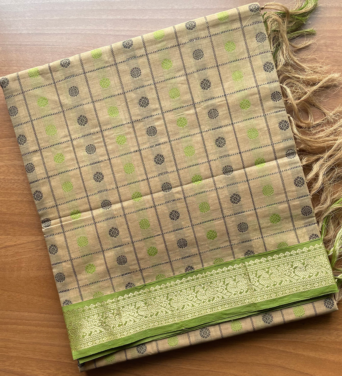 Beige Thousand Butta Handloom Kanchi Cotton Saree with Green Border