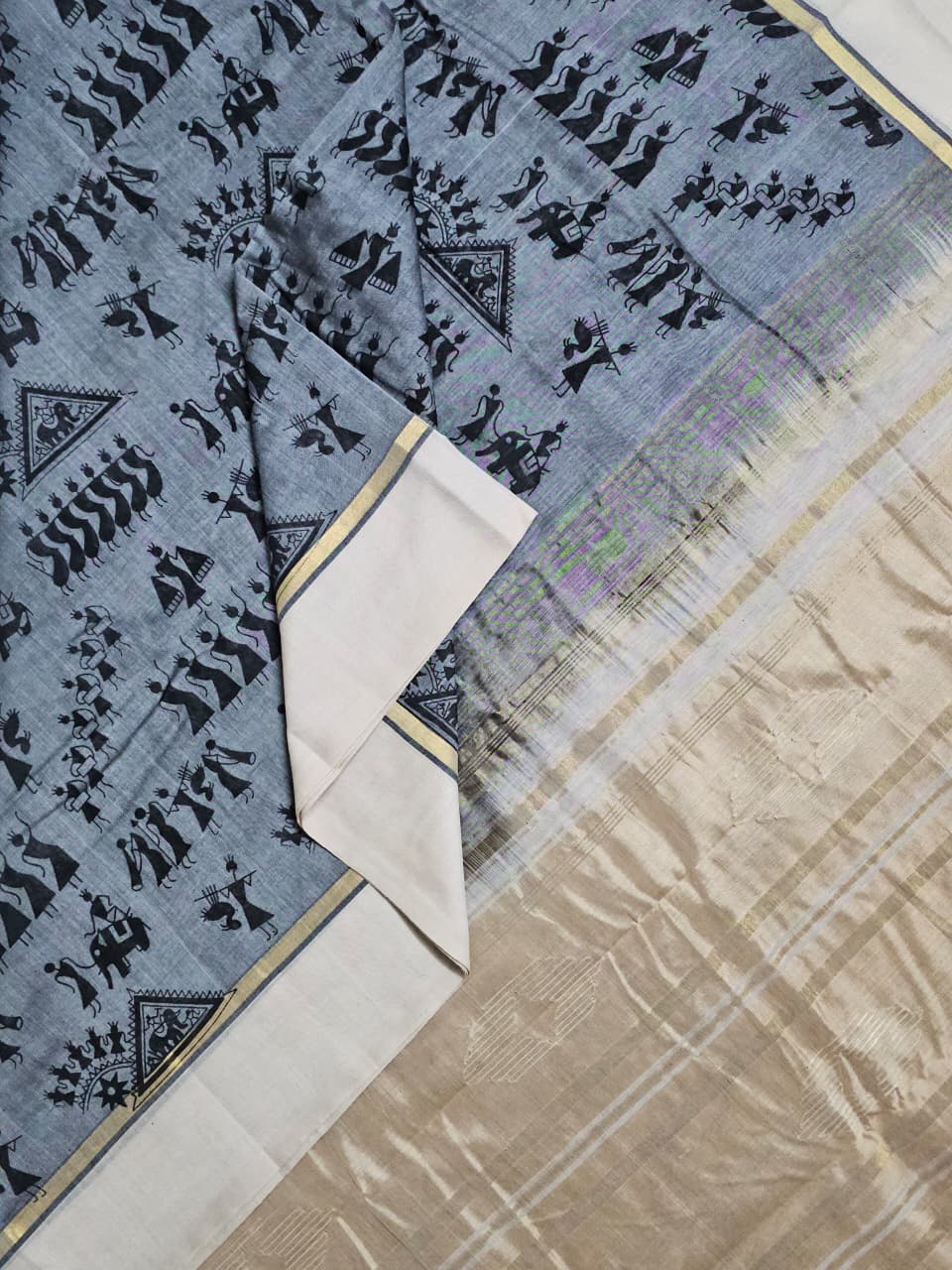 Ghanashyāmā – Grey Handloom Bamboo Cotton Saree with White Border and Silk Pallu