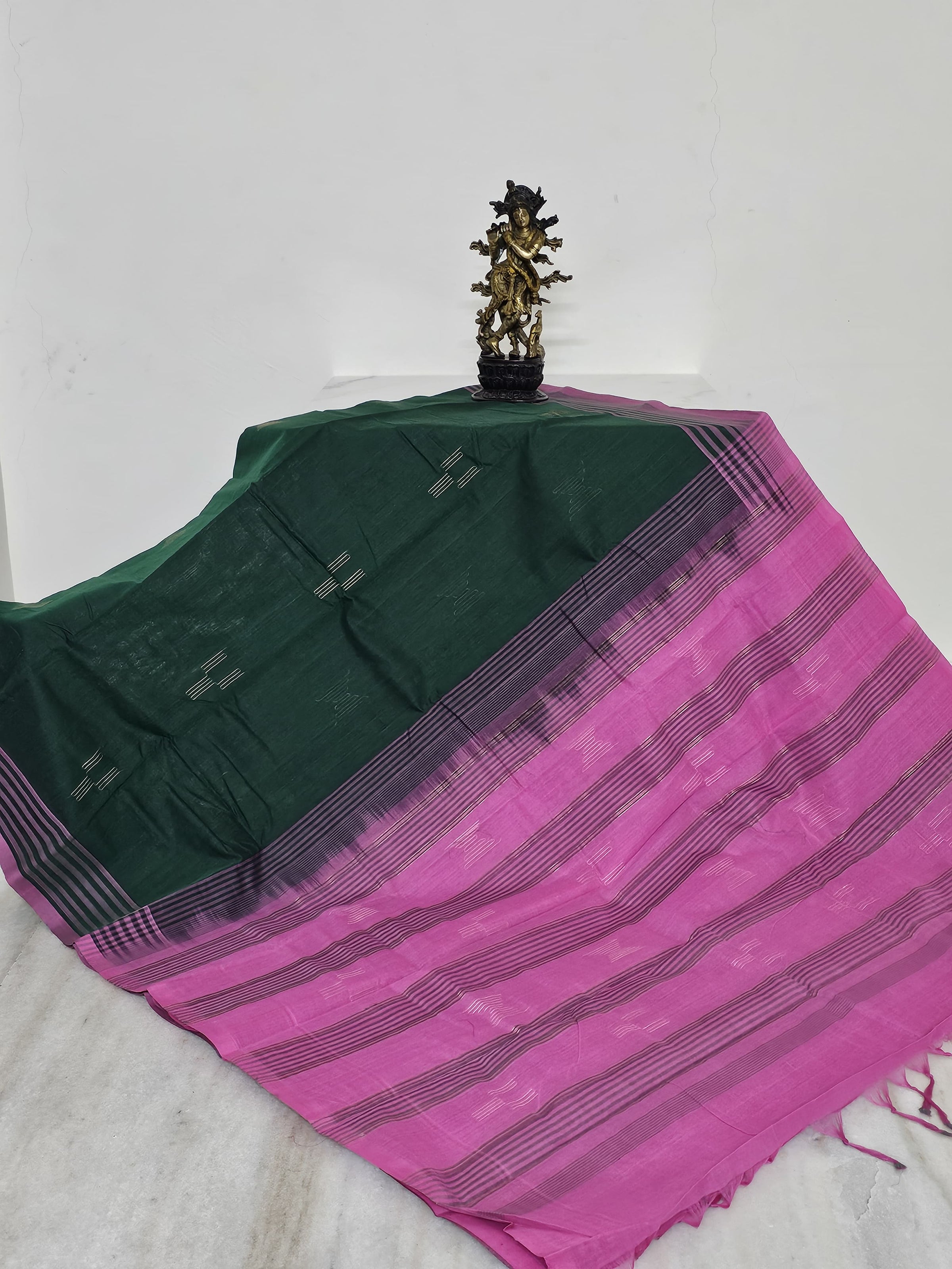 Green Handloom Gongura Cotton Saree with Pink Border