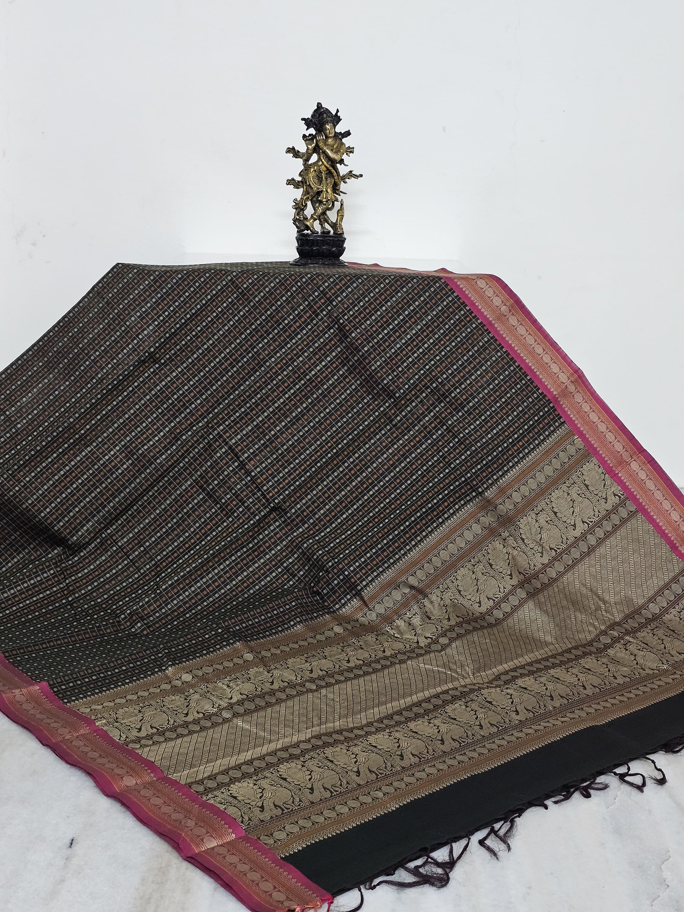 Green and Brown Dual Tone Lakshadeepam Handloom Kanchi Cotton Saree