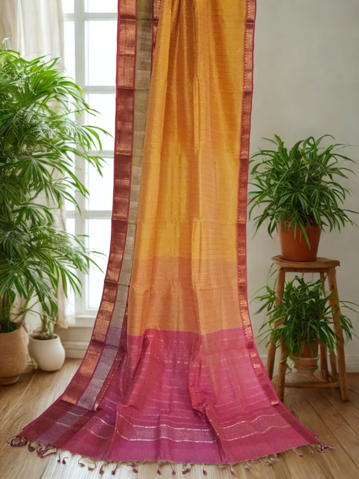 Hemantika – Yellow Handloom Mangalagiri Silk Cotton Saree with Pink Pallu
