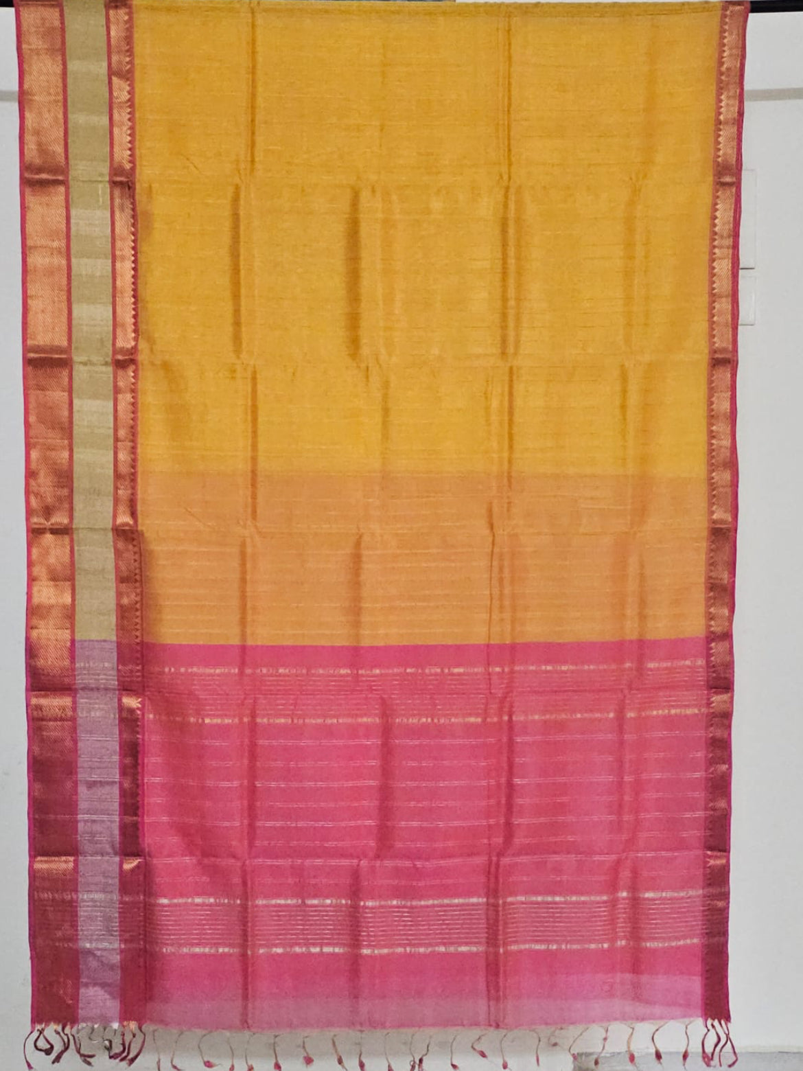 Hemantika – Yellow Handloom Mangalagiri Silk Cotton Saree with Pink Pallu