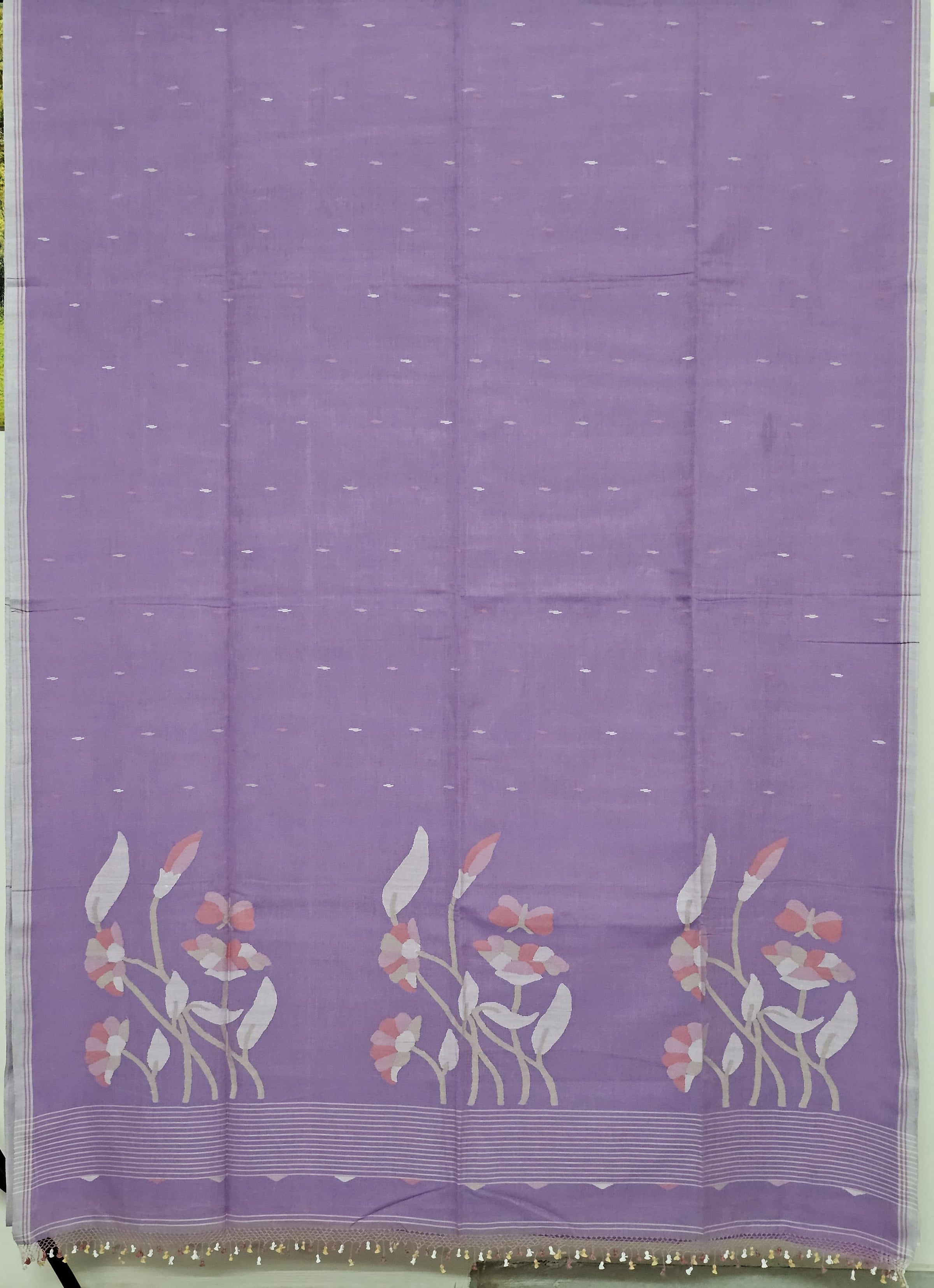 Manjari – Lavender Jamdhani Handloom Bengal Cotton Saree with Floral Motifs