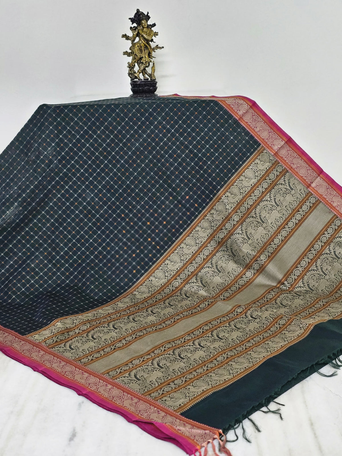 Mayura Leelavati – Dark Green Handloom Kanchi Cotton Saree with Pink Peacock Border