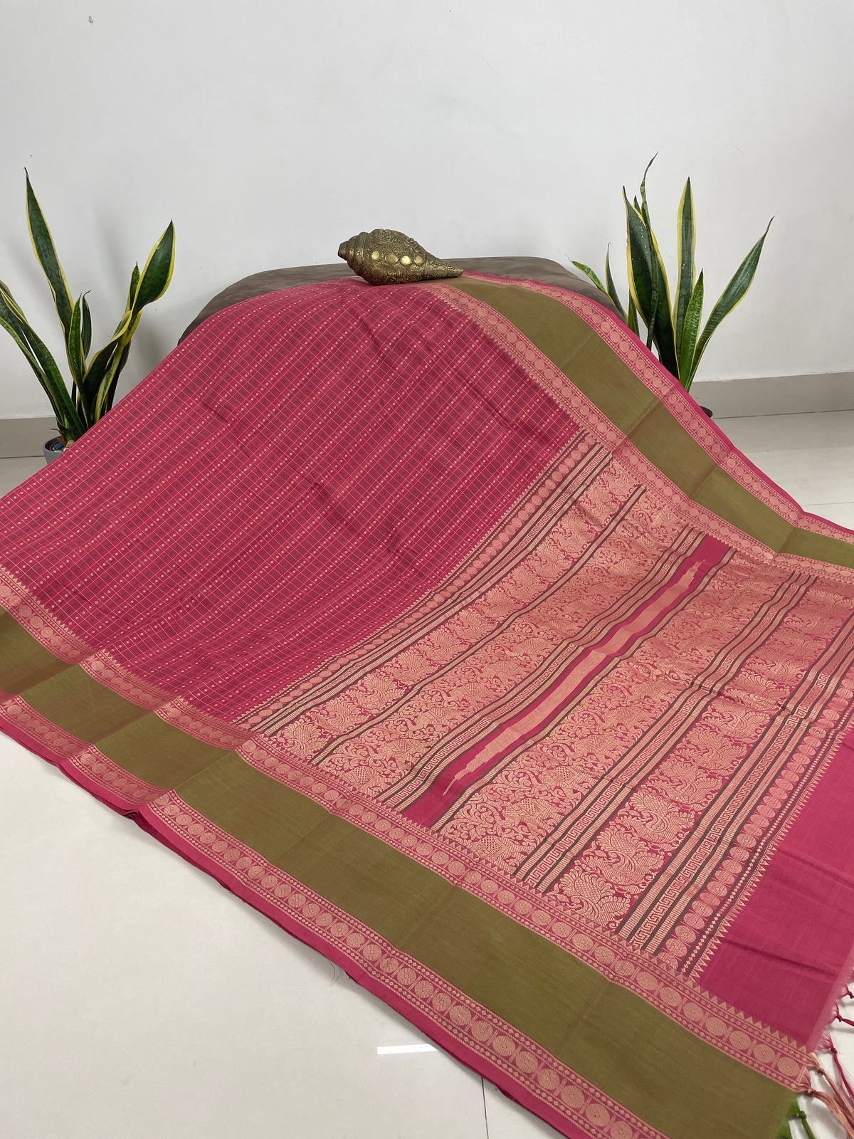 Pink Lakshadeepam Handloom Kanchi Cotton Saree with Green Border