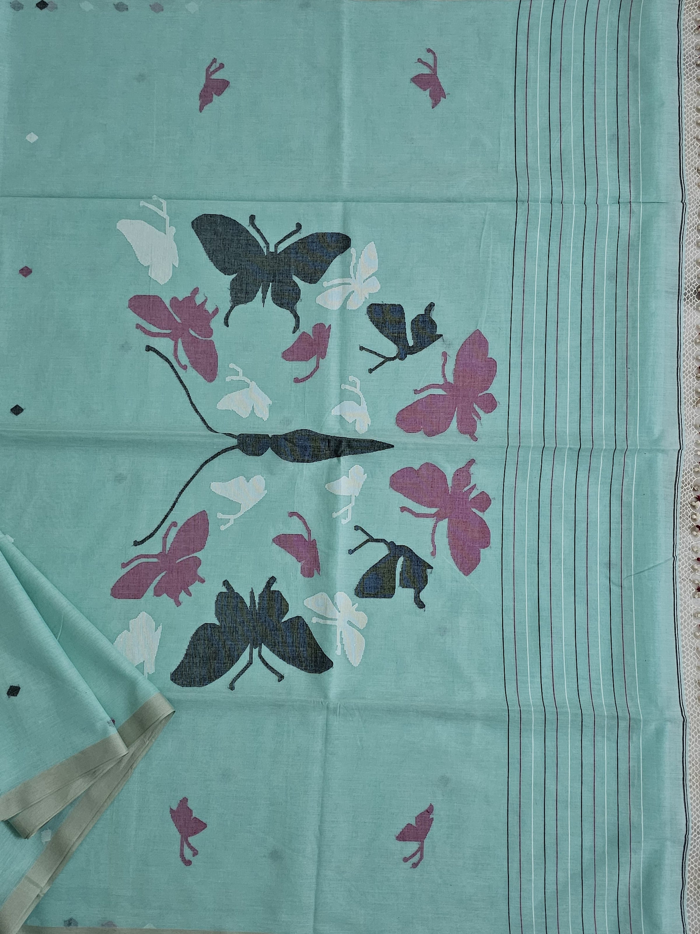 Yoshita – Sea Green Jamdhani Handloom Bengal Cotton Saree with Butterfly Motifs