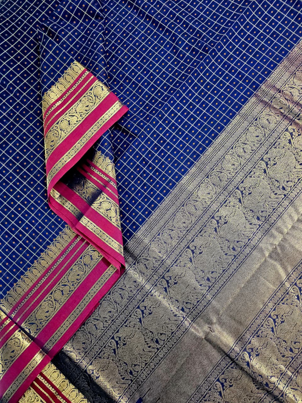Deepika – Navy Blue Lakshadeepam Handloom Kanchi Cotton Saree with Magenta Zari Border - Kleemkaara