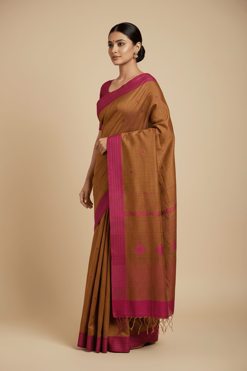 Kanakrekha – Ochre Brown Jamdani Handloom Khadi Saree with Magenta Border - Kleemkaara