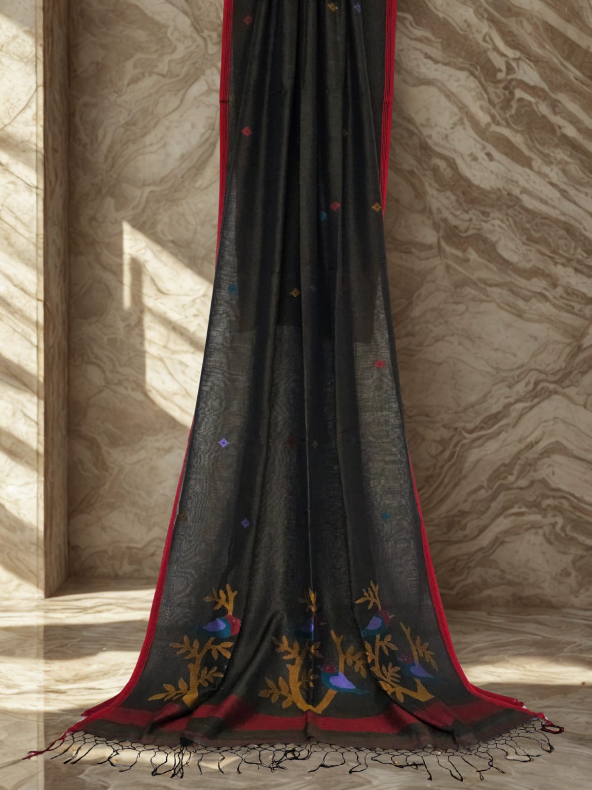 Kanvini – Dark Green Jamdhani Handloom Khadi Saree with Multicolour Bird Motifs - Kleemkaara