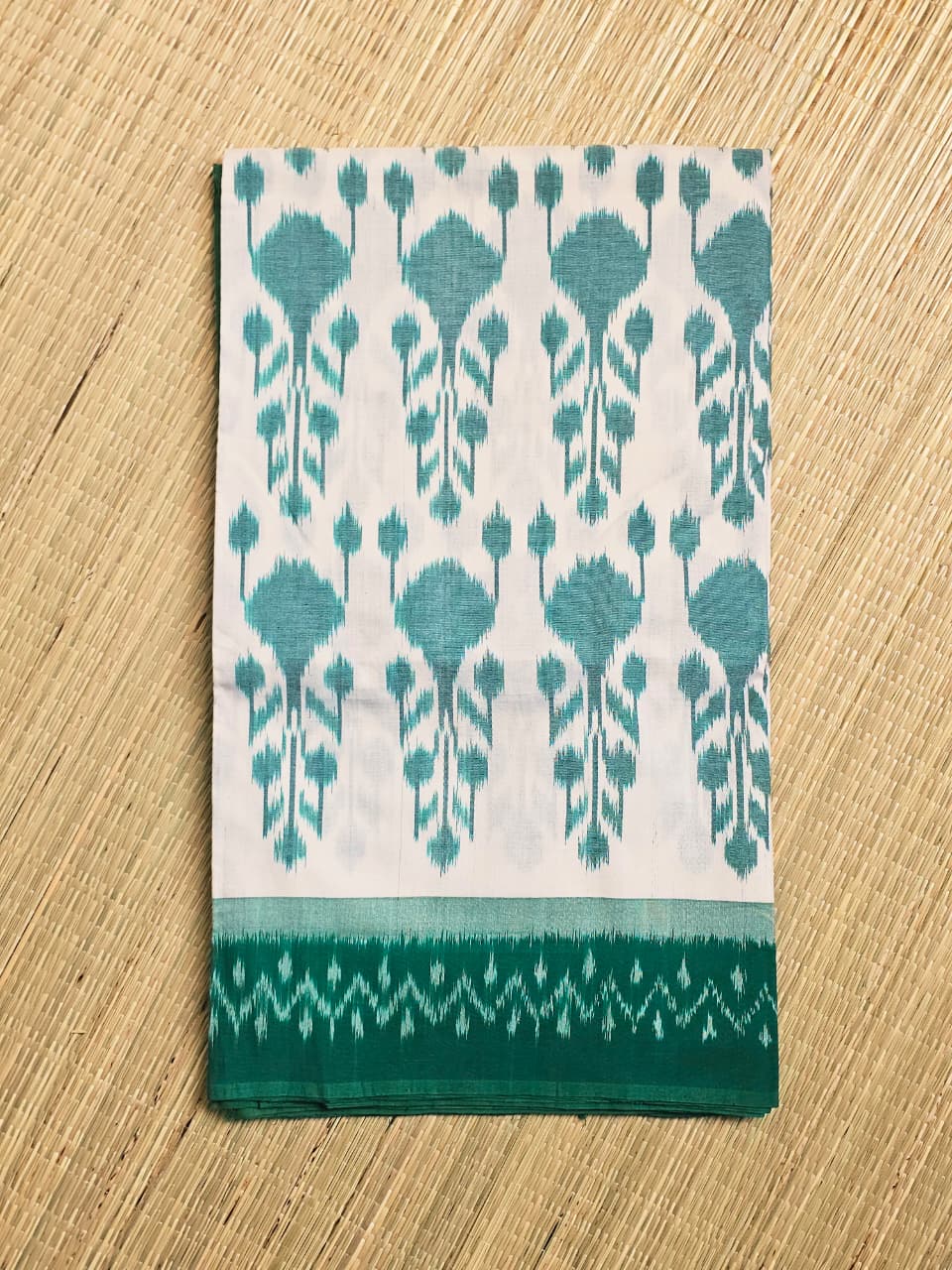 Off White and Green Handloom Pochampally Mercerized Cotton Saree - Kleemkaara