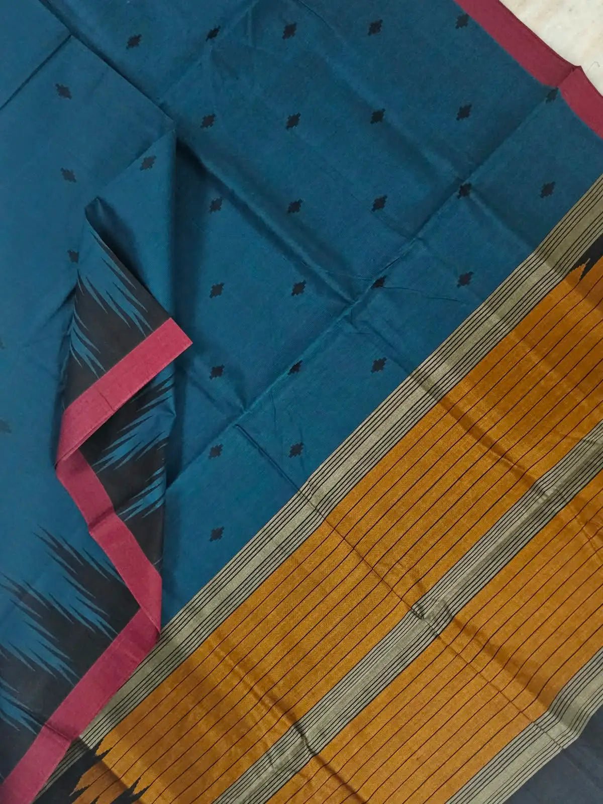 Peacock Blue Handloom Venkatagiri Cotton Saree with Temple Border - Kleemkaara