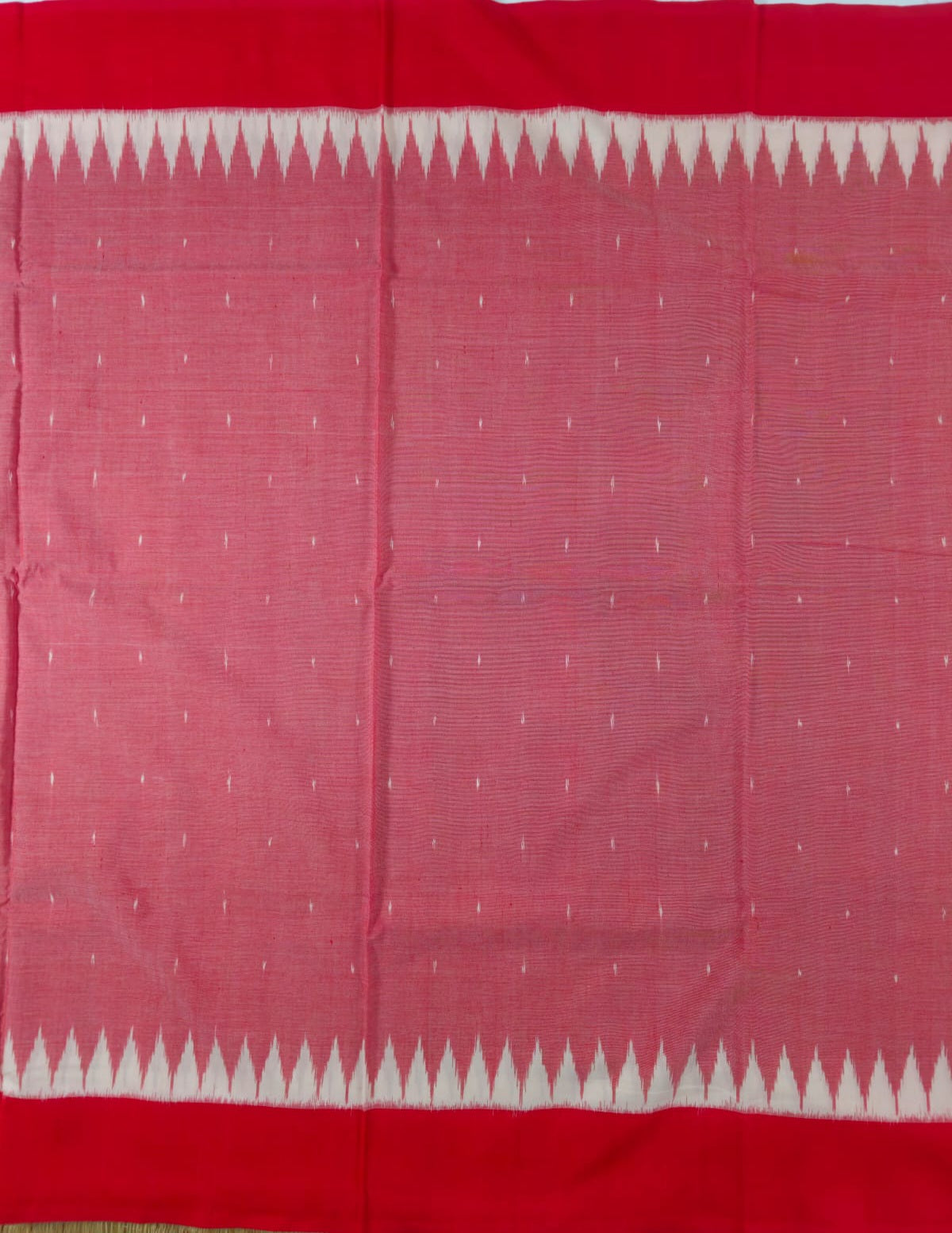 Saree body close up of Pink and Red Handloom Pochampally Ikkat Mercerized Cotton Saree with Temple Border