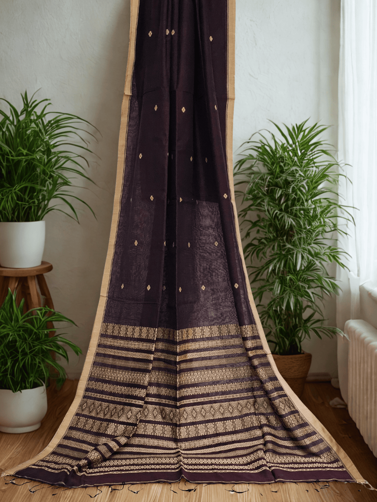 Vibhavari – Deep Purple Handloom Khadi Saree with Beige Border and Pallu - Kleemkaara