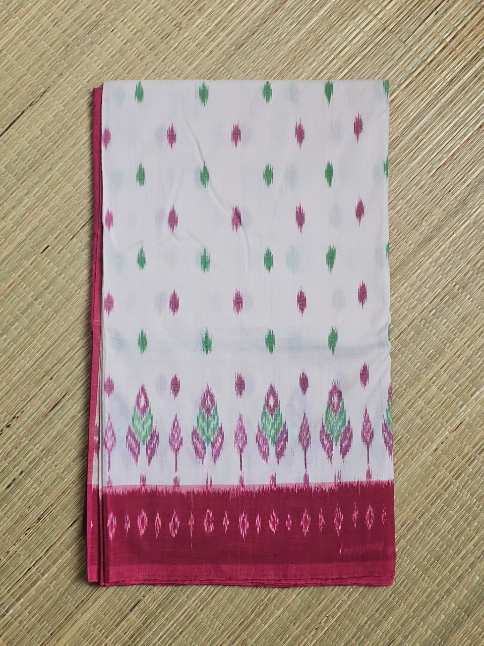 White Handloom Pochampally Ikkat Mercerized Cotton Saree - Kleemkaara